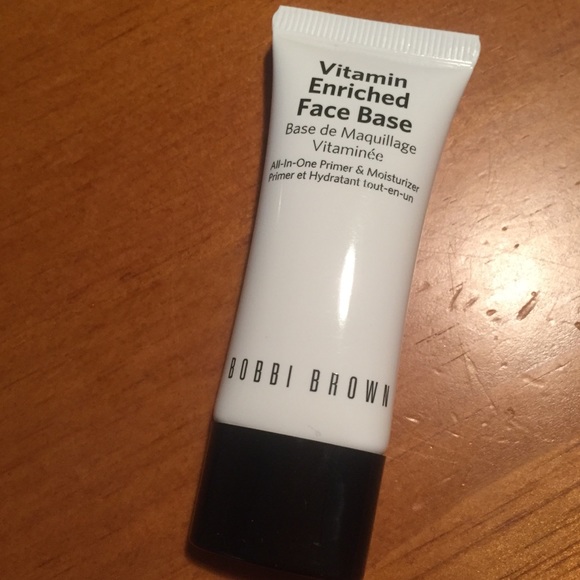 Bobbi Brown Vitamin Enriched Face Base - Picture 2 of 7